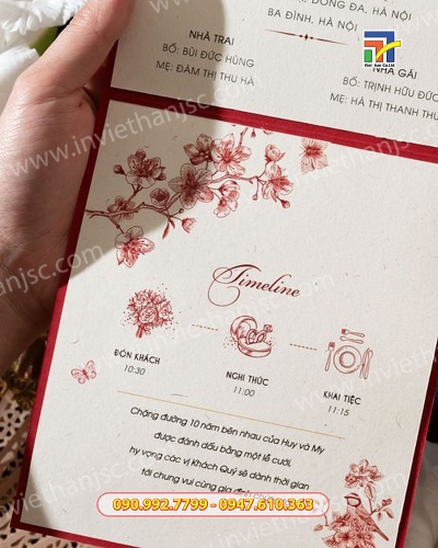 Thiệp cưới màu đỏ đơn giản nhưng sang trọng
